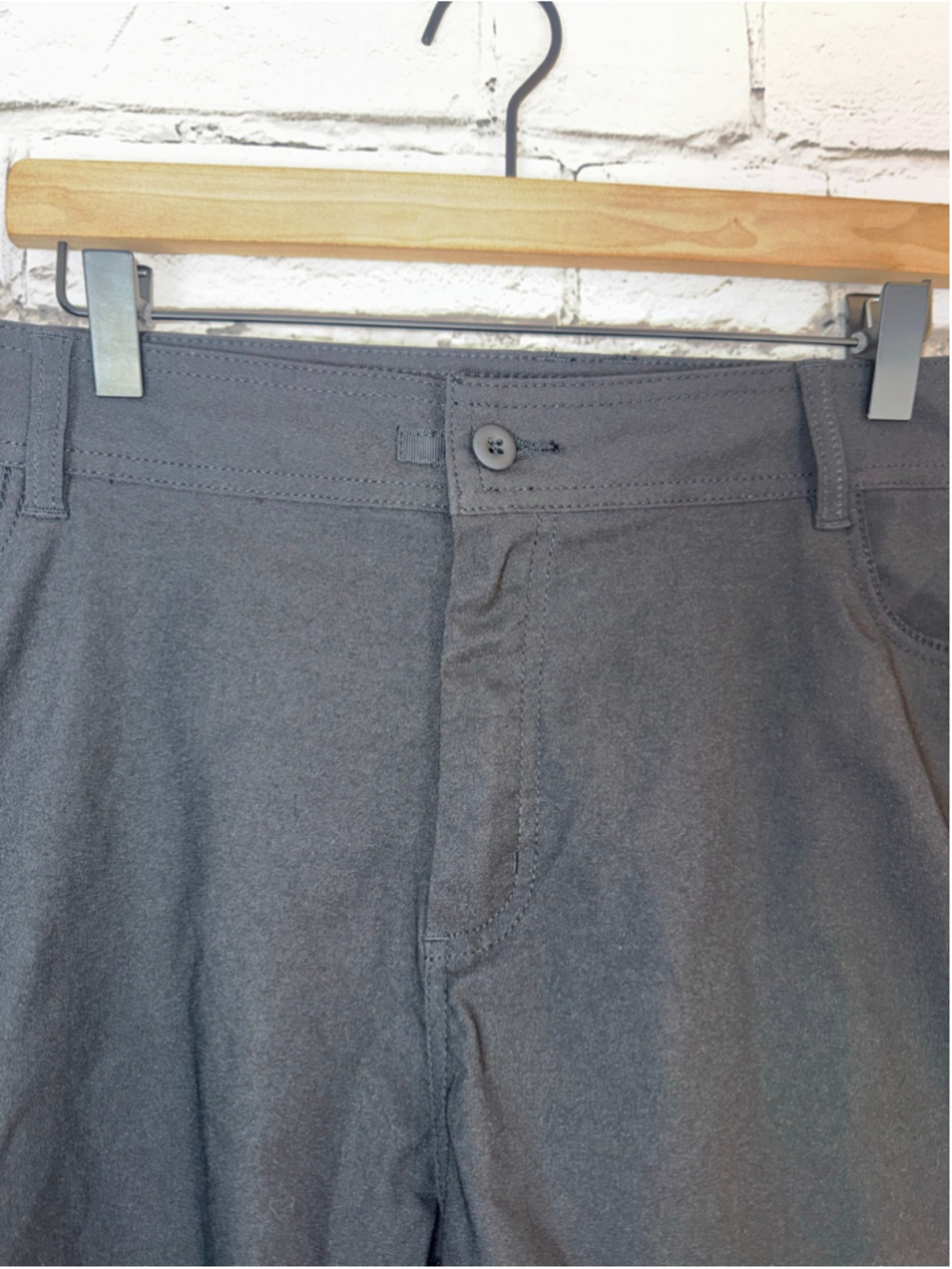 Women’s Prana Shorts size 20W Halle Short Plus II Black Hiking Active 7’ inseam - Picture 4 of 13